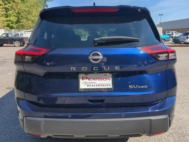 Used 2024 Nissan Rogue SV AWD/4WD image 5