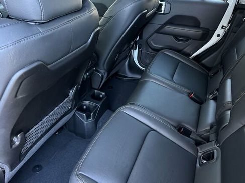 New 2025 Jeep Gladiator Sport image 12