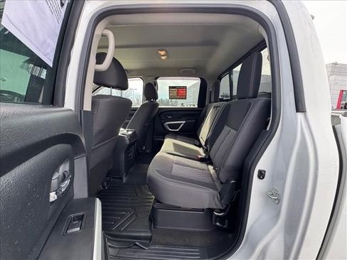Certified 2021 Nissan Titan SV w/ SV Convenience Package image 11
