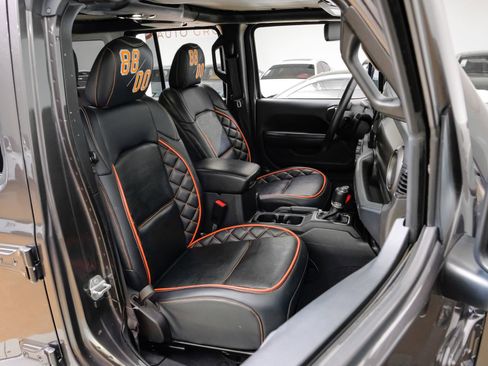 Used 2019 Jeep Wrangler Unlimited Sport S AWD/4WD image 35