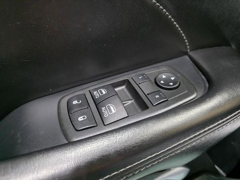 Used 2016 Dodge Challenger SXT Plus image 18