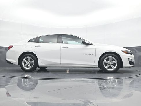 Used 2022 Chevrolet Malibu LT FWD image 32