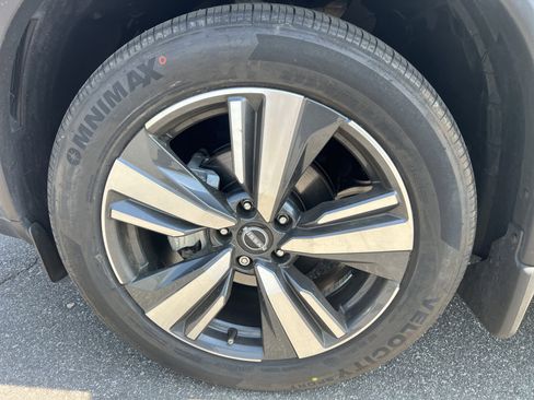 Certified 2023 Nissan Rogue Platinum w/ Platinum Premium Package image 9