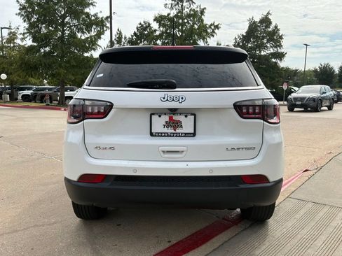 Used 2025 Jeep Compass Limited AWD/4WD image 7