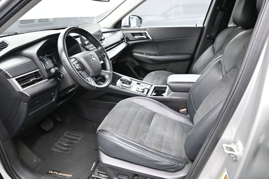 Used 2024 Mitsubishi Outlander SE FWD image 20