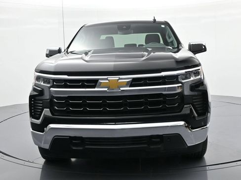 Used 2025 Chevrolet Silverado 1500 LT AWD/4WD image 3