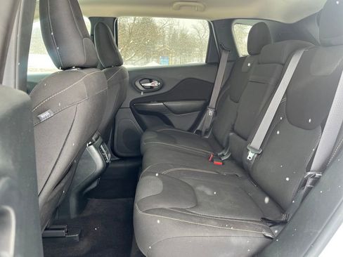 Used 2016 Jeep Cherokee Latitude image 30