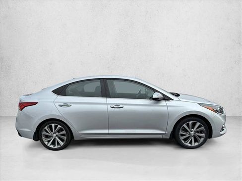 Used 2018 Hyundai Accent Limited image 19