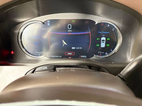 Used 2017 Cadillac Escalade Premium Luxury image 26