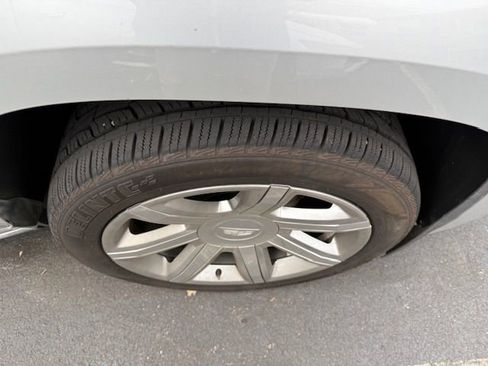 Used 2020 Cadillac Escalade Luxury image 5