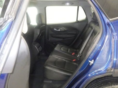 Used 2023 GMC Terrain SLT AWD/4WD image 7