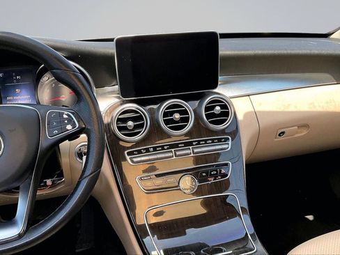 Used 2017 Mercedes-Benz C 300 Sedan image 6