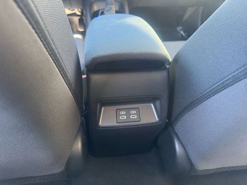 Used 2025 Toyota Corolla LE image 23