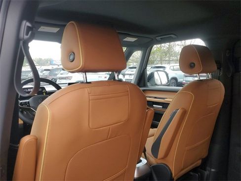 New 2025 Volkswagen ID. Buzz Pro S image 11