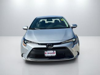 Used 2023 Toyota Corolla LE video 2