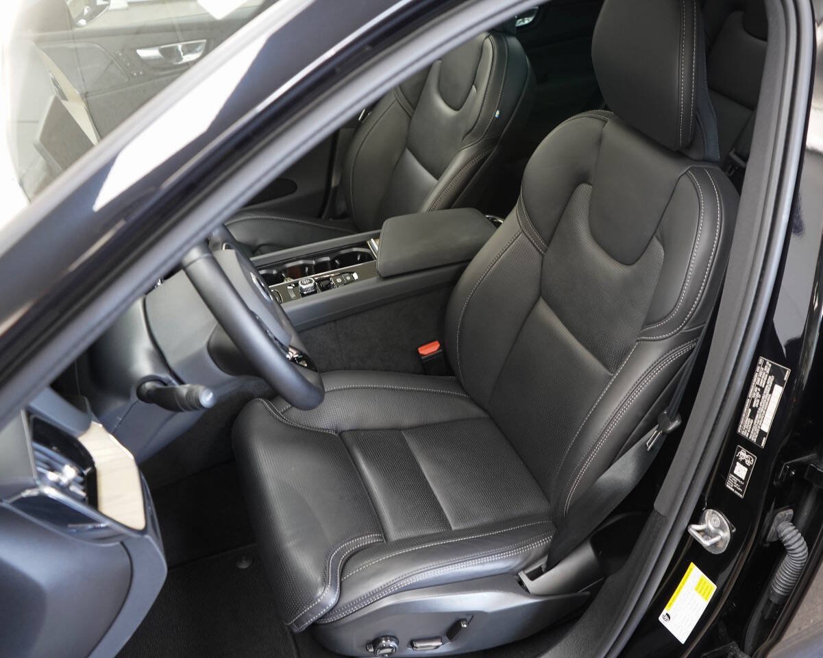 Used 2026 Volvo XC60 B5 Ultra AWD/4WD image 47