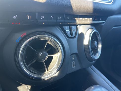 Used 2020 Chevrolet Blazer LT image 24