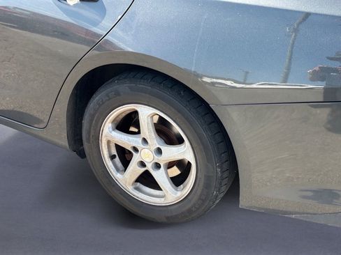 Used 2017 Chevrolet Malibu LS image 3