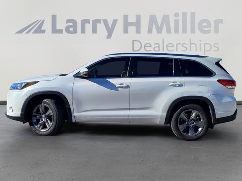 Used 2019 Toyota Highlander Limited Platinum image 2