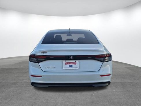 Used 2023 Honda Accord EX image 5