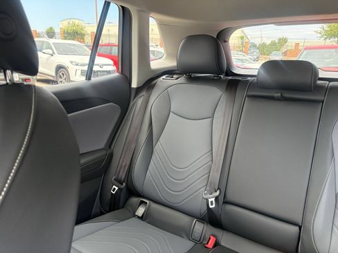 Used 2026 Volkswagen Tiguan SE AWD/4WD image 29