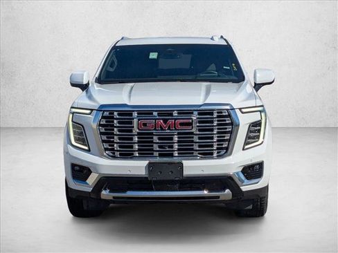 Used 2025 GMC Yukon Denali image 2