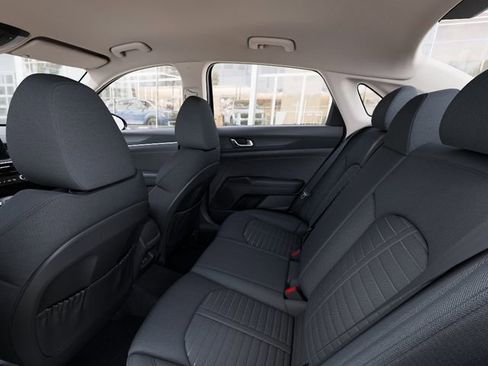 New 2026 Kia K5 LXS FWD image 18