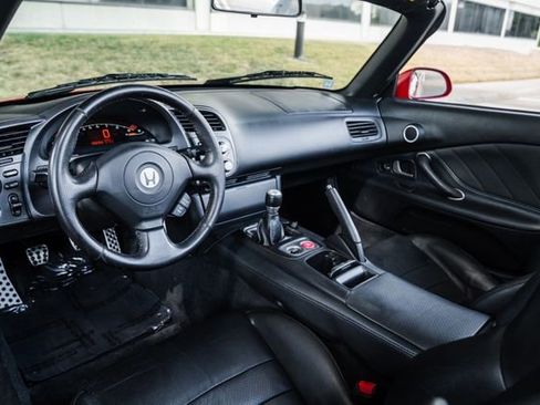 Used 2003 Honda S2000 image 2