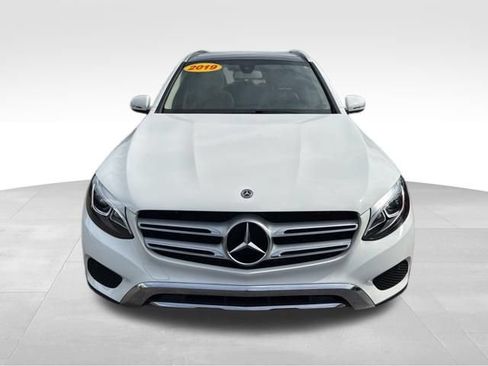 Used 2019 Mercedes-Benz GLC 300 4MATIC image 2