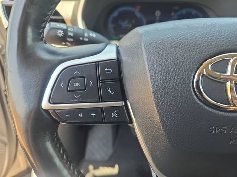 Used 2023 Toyota Highlander Limited FWD image 18