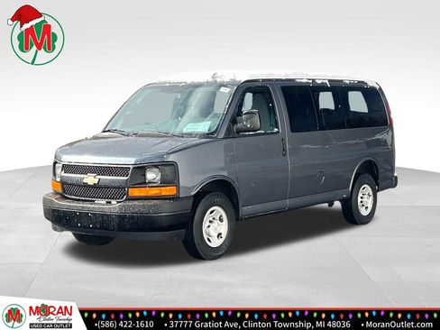 Used 2017 Chevrolet Express 2500 LS image 1