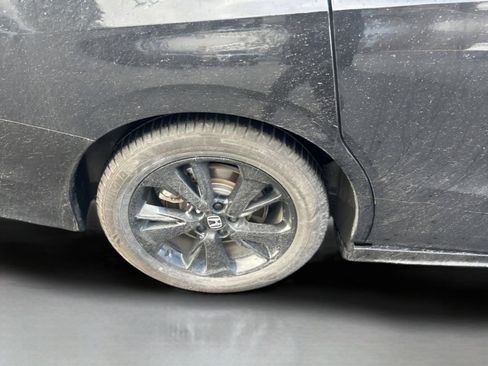 Used 2023 Honda Odyssey Sport image 13