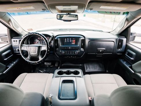 Used 2017 GMC Sierra 2500 2WD Crew Cab w/ Sierra Convenience Package image 23