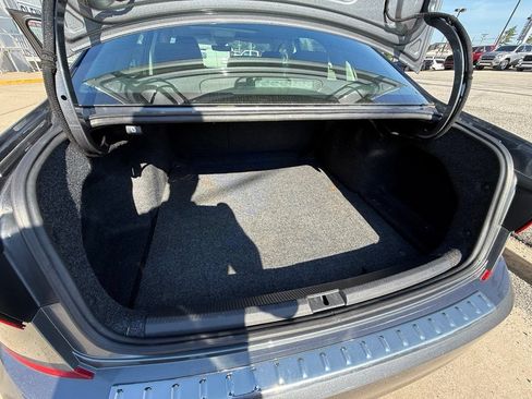 Used 2021 Volkswagen Passat 2.0T SE FWD image 25