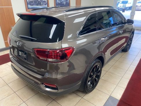 Used 2020 Kia Sorento S FWD image 5