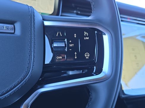 New 2026 Land Rover Range Rover Sport SE image 18