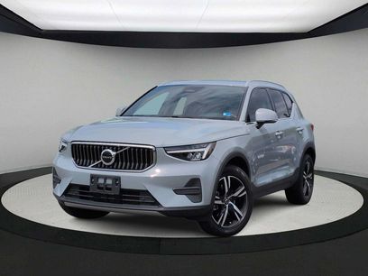 Used 2024 Volvo XC40 B5 Core