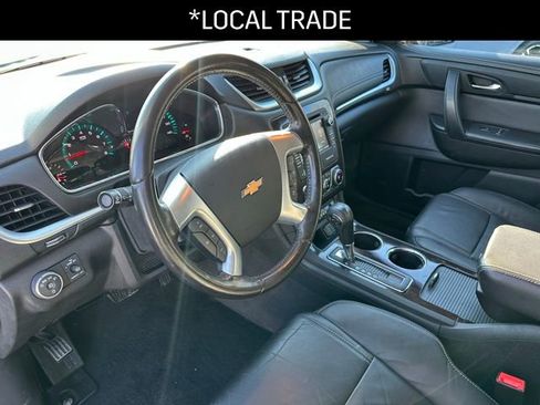 Used 2015 Chevrolet Traverse LT image 3