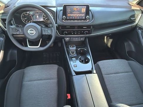 Used 2021 Nissan Rogue S image 26