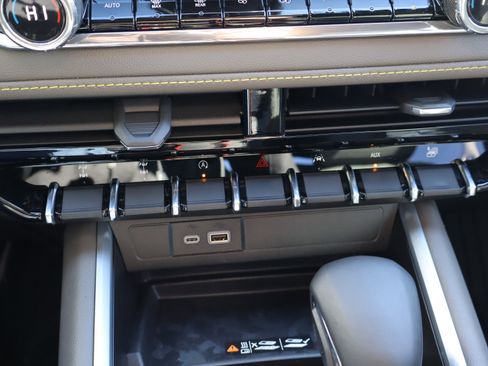 Used 2026 Chevrolet Colorado ZR2 image 29