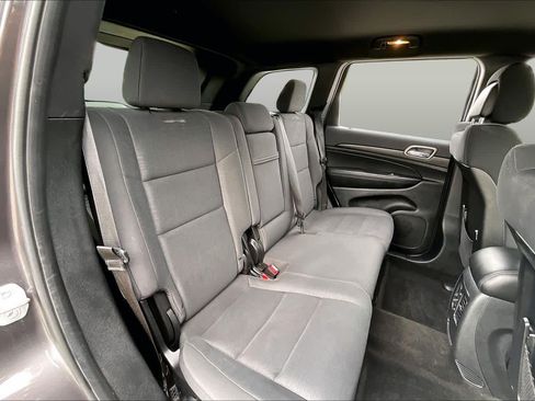 Used 2015 Jeep Grand Cherokee Laredo w/ Quick Order Package 23E RWD image 18