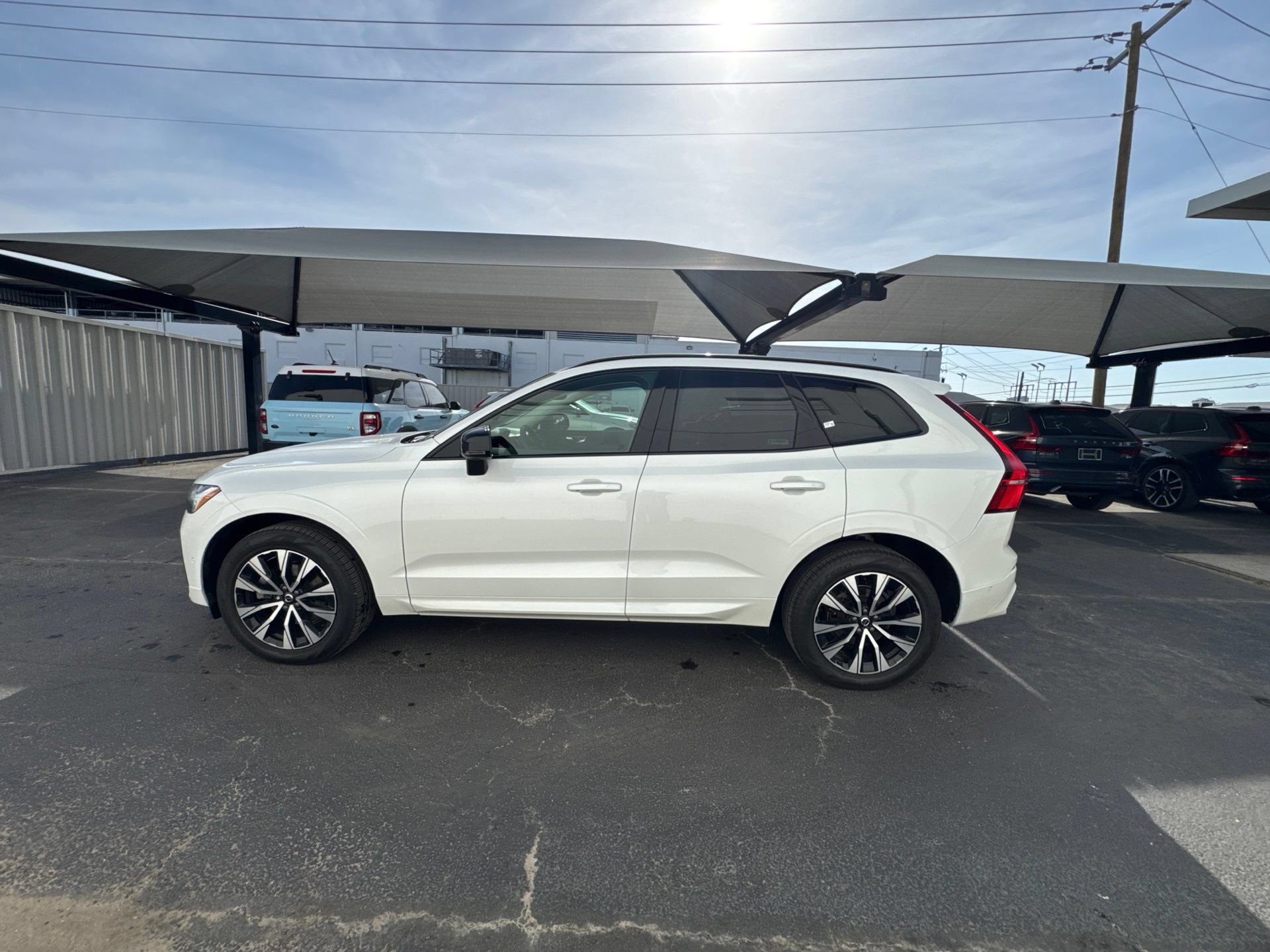 Certified 2024 Volvo XC60 B5 Plus w/ Climate Package AWD/4WD image 10