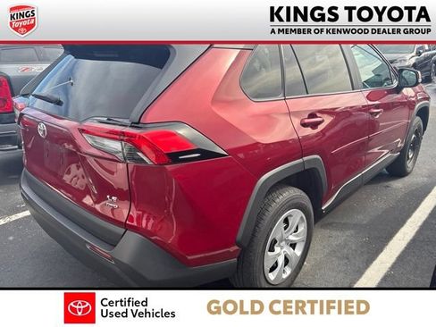 Used 2024 Toyota RAV4 LE AWD/4WD image 7