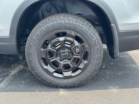Certified 2025 Honda Ridgeline TrailSport+ image 8