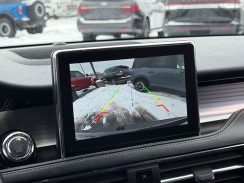 Used 2021 Lincoln Corsair AWD w/ Equipment Group 101A image 4