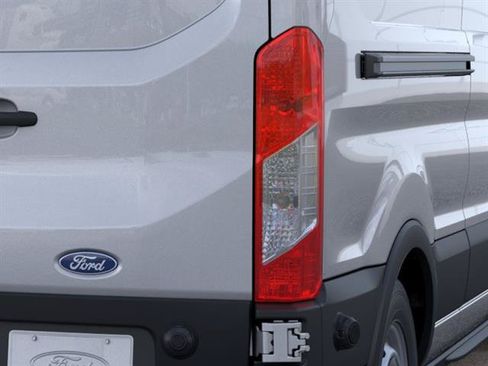 New 2026 Ford Transit 250 148 Medium Roof w/ Load Area Protection Package RWD image 21