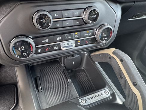 New 2026 Ford Bronco Badlands AWD/4WD image 30