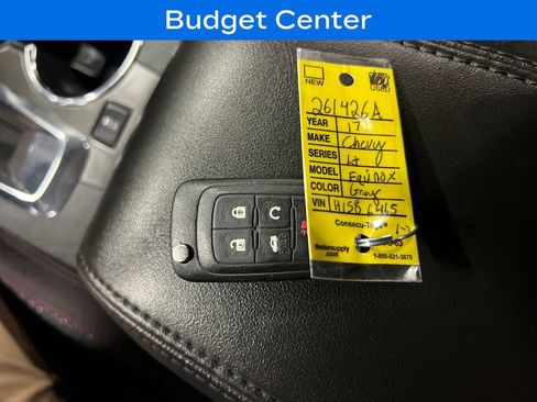 Used 2017 Chevrolet Equinox LT w/ Convenience Package FWD image 28