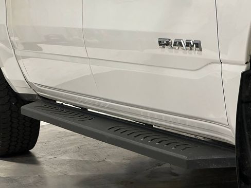 Used 2021 RAM 1500 Big Horn AWD/4WD image 12