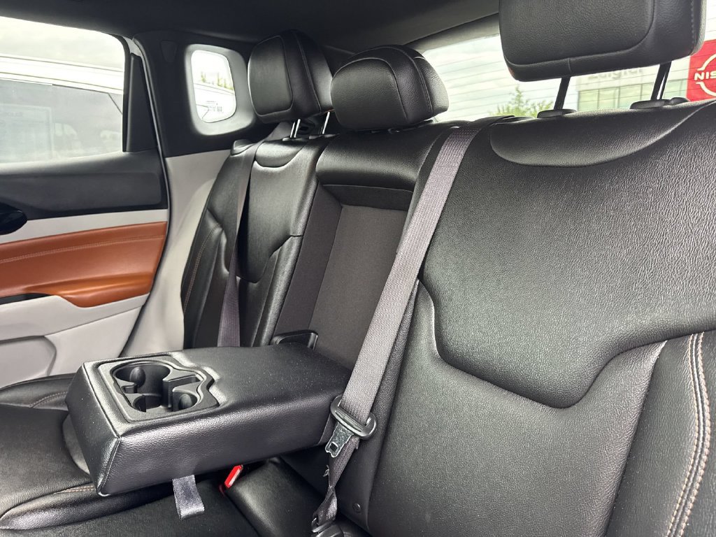 Used 2024 Jeep Compass Limited AWD/4WD image 19